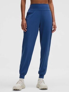 lululemon Align™ High-Rise Jogger (size 8)